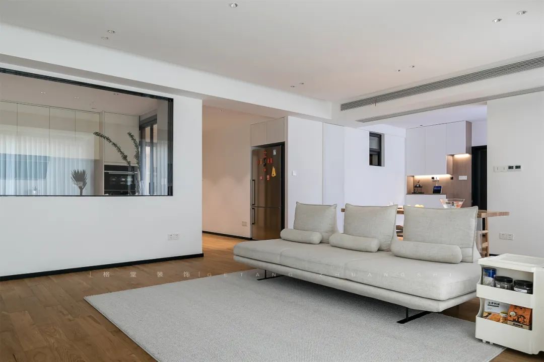 中央郡现代诗意居所丨毛阿敏-23