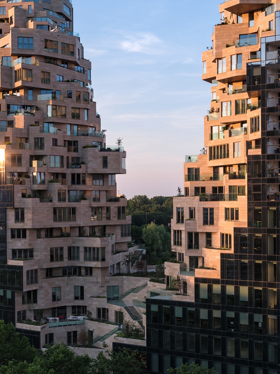 阿姆斯特丹"山谷"综合体 | 绿色与人性并重的建筑奇迹-32