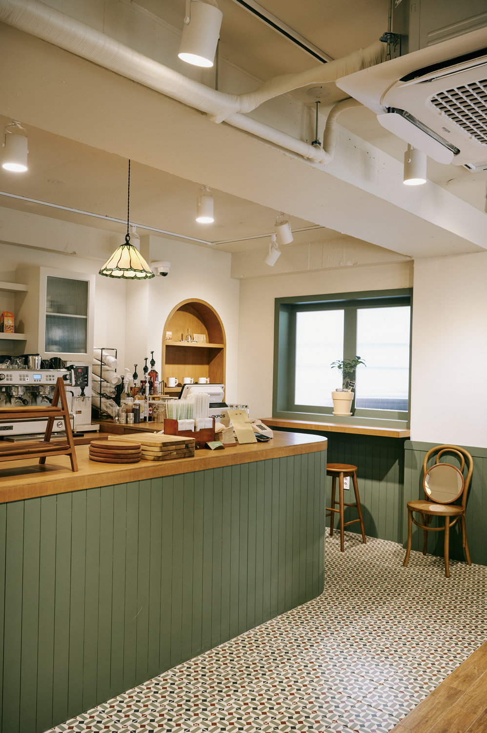 欧式家庭氛围的 15 坪咖啡厅设计-13