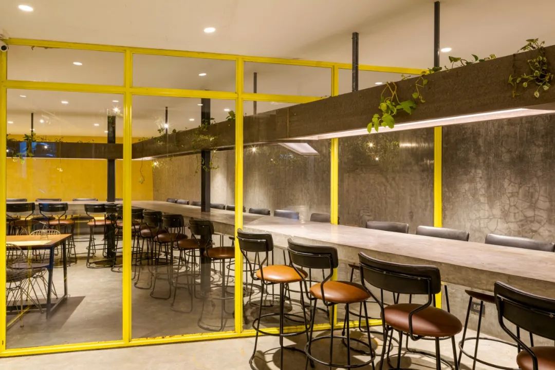 百年祖屋变身为现代餐厅-14