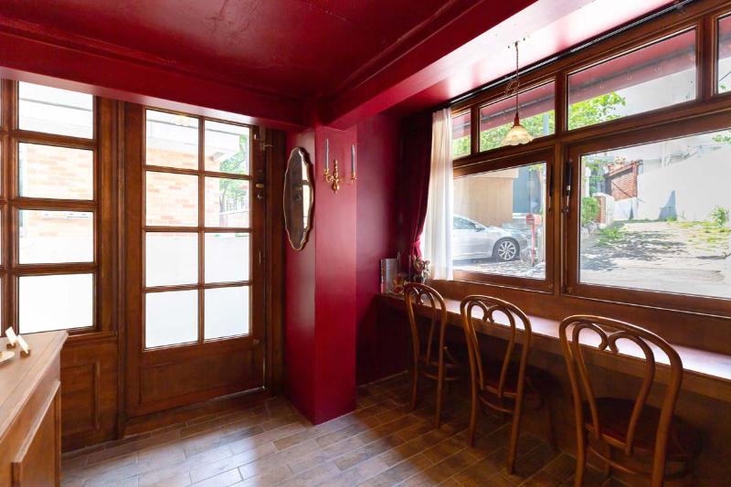 红点设计奖得主，10 坪创意甜品店室内设计解析-11