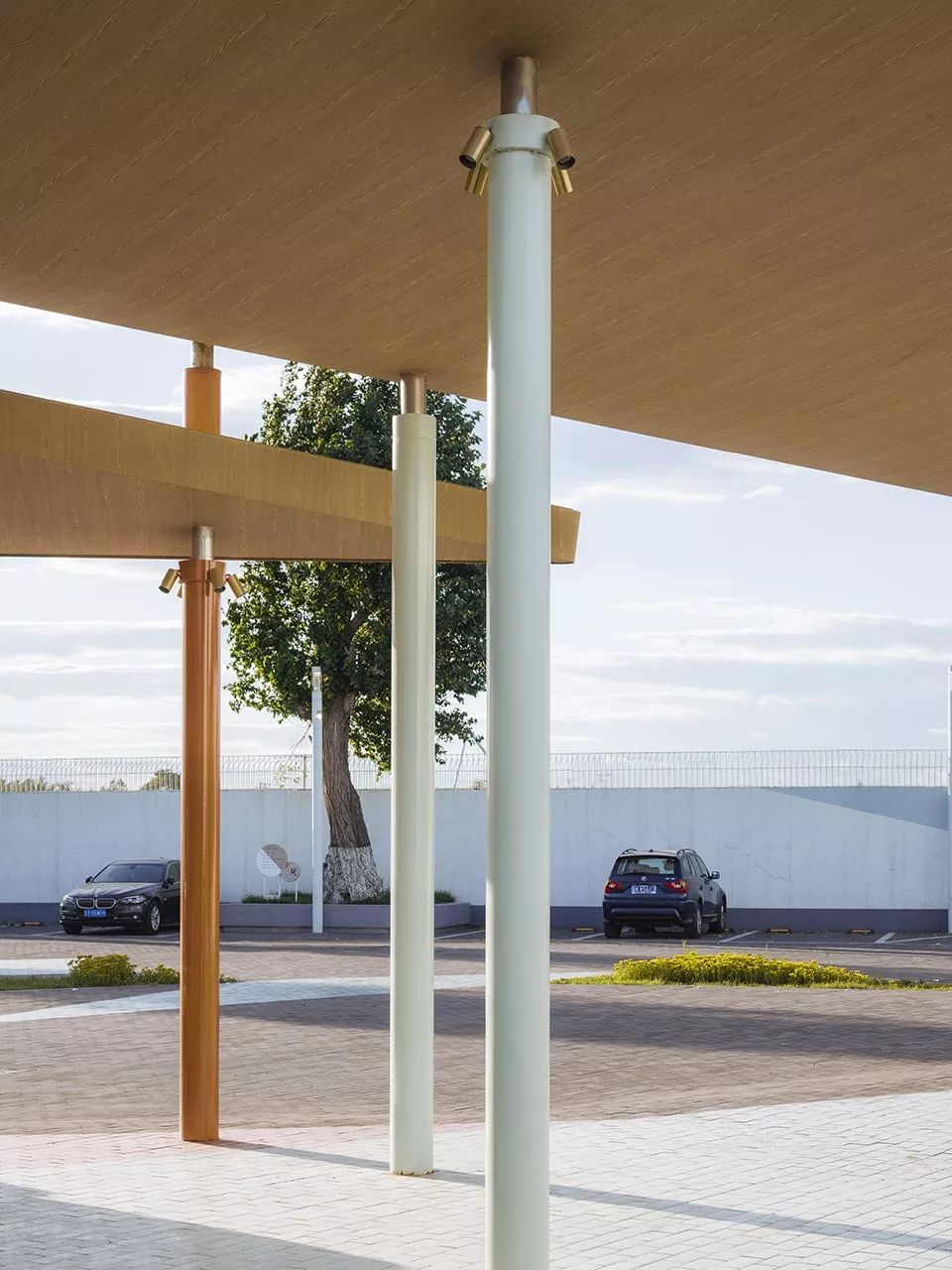 大料建筑新作首发 · 1座1万平米的“巨马”-42