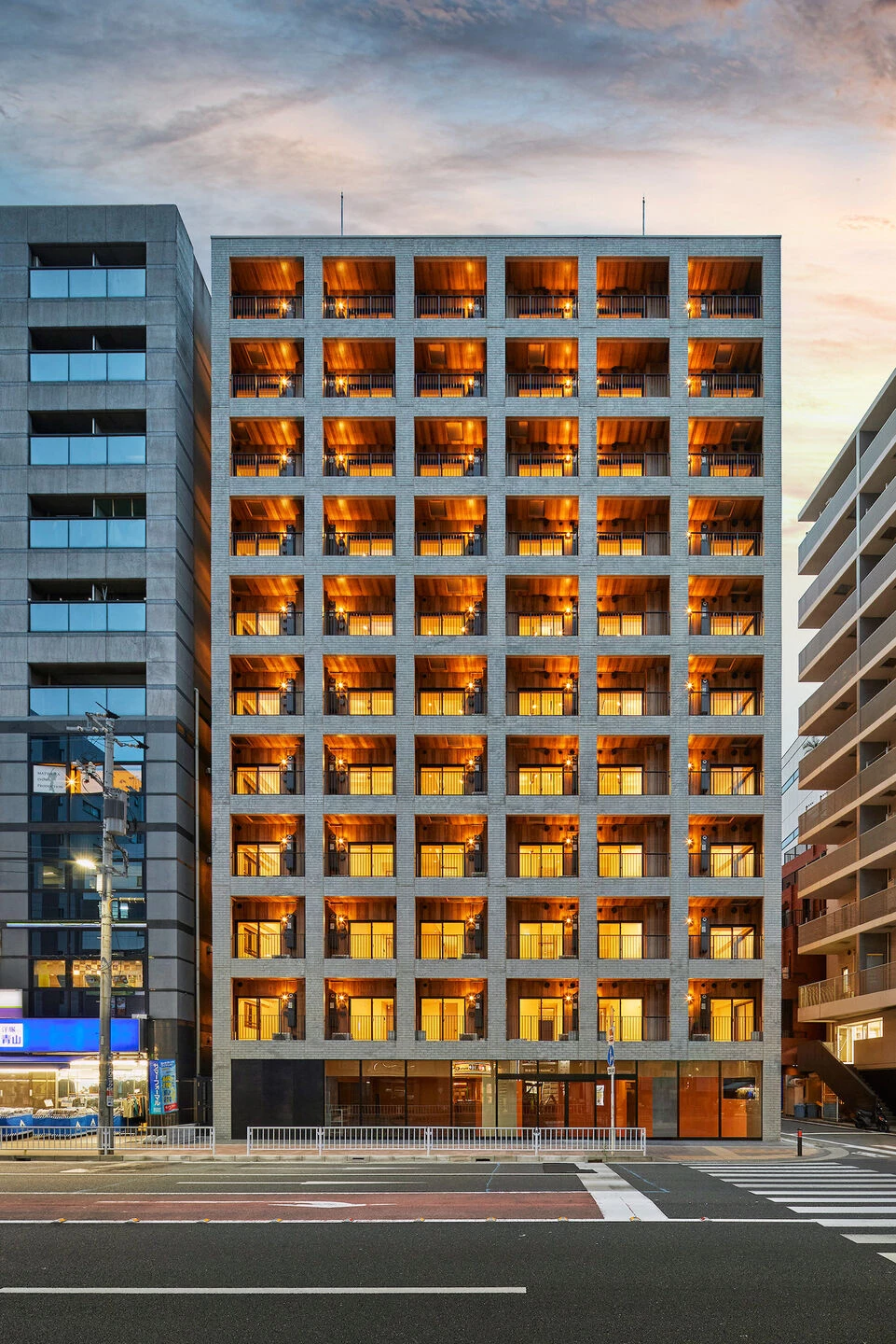 模糊界限的混凝土皮肤 · 日本公寓设计新尝试丨日本神奈川-5