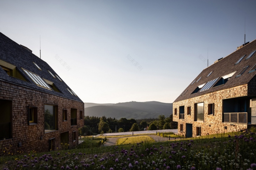 Filipovice 公寓楼,捷克 / CL3 极简主义与传统山墙的完美融合-13