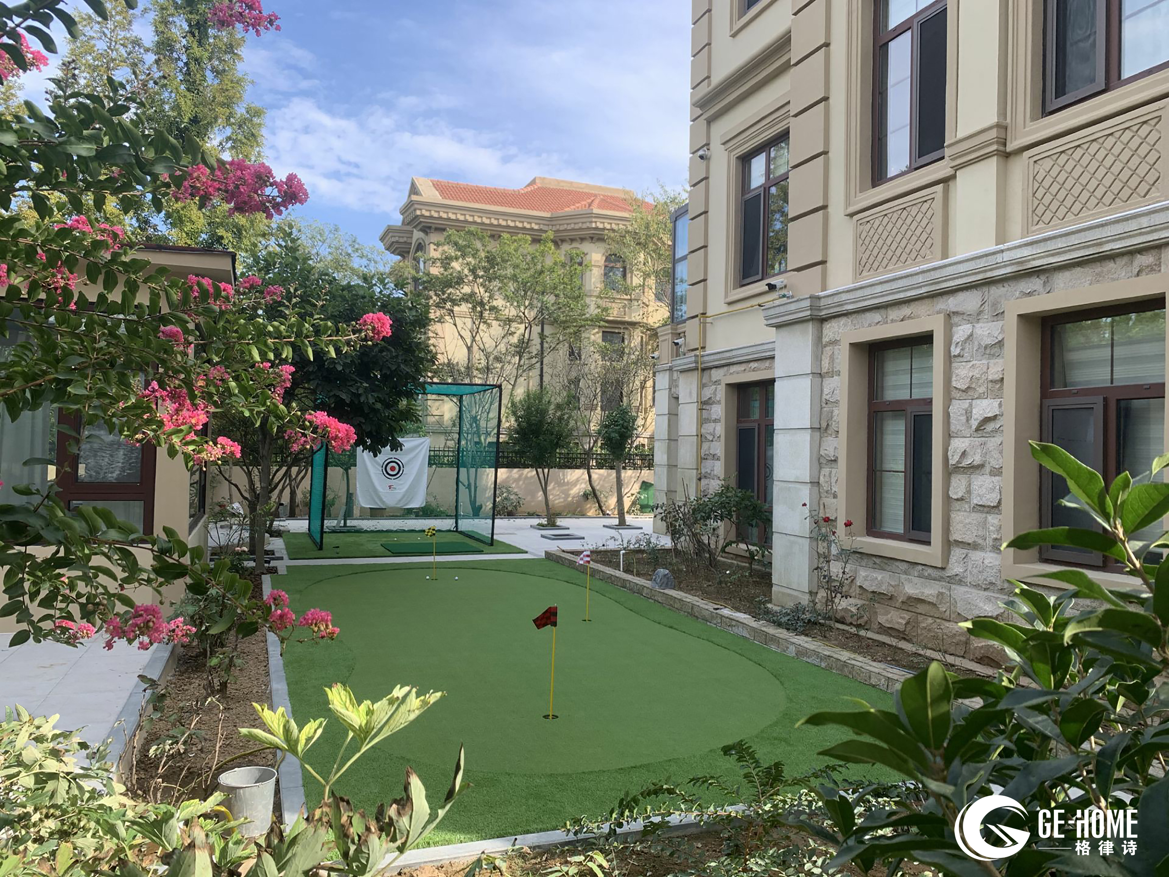 别墅花园空地人工果岭-8