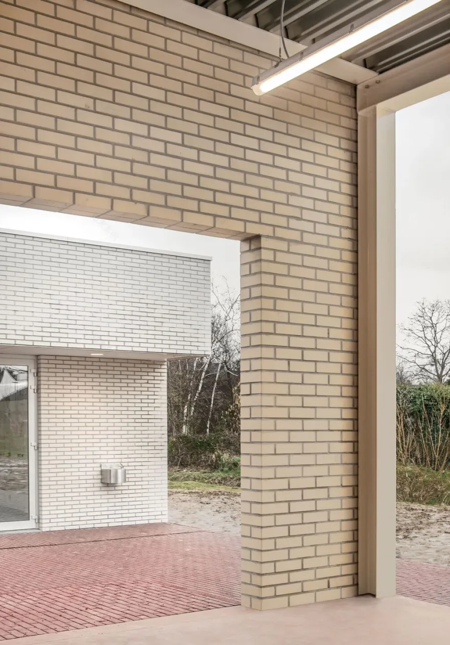 多功能社区中心 · 灵活适应的比利时 Warot 建筑丨BILD-22