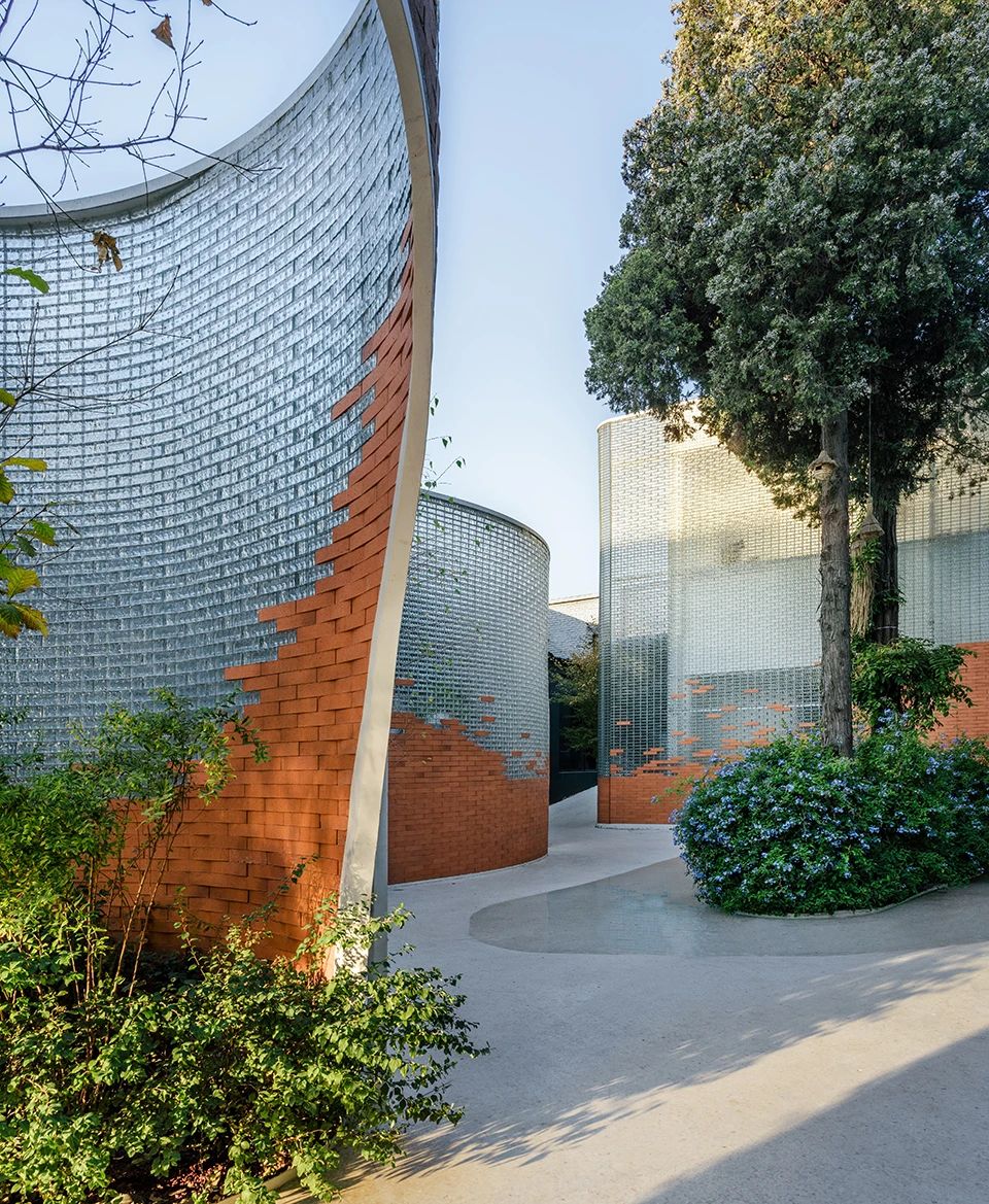 北京唯花花艺工作室 | 旧厂房改造的宁静梦幻花圃-14