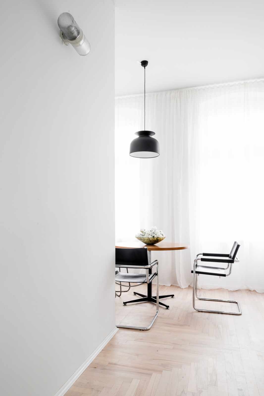 公园边缘的波兰现代城镇住宅-8