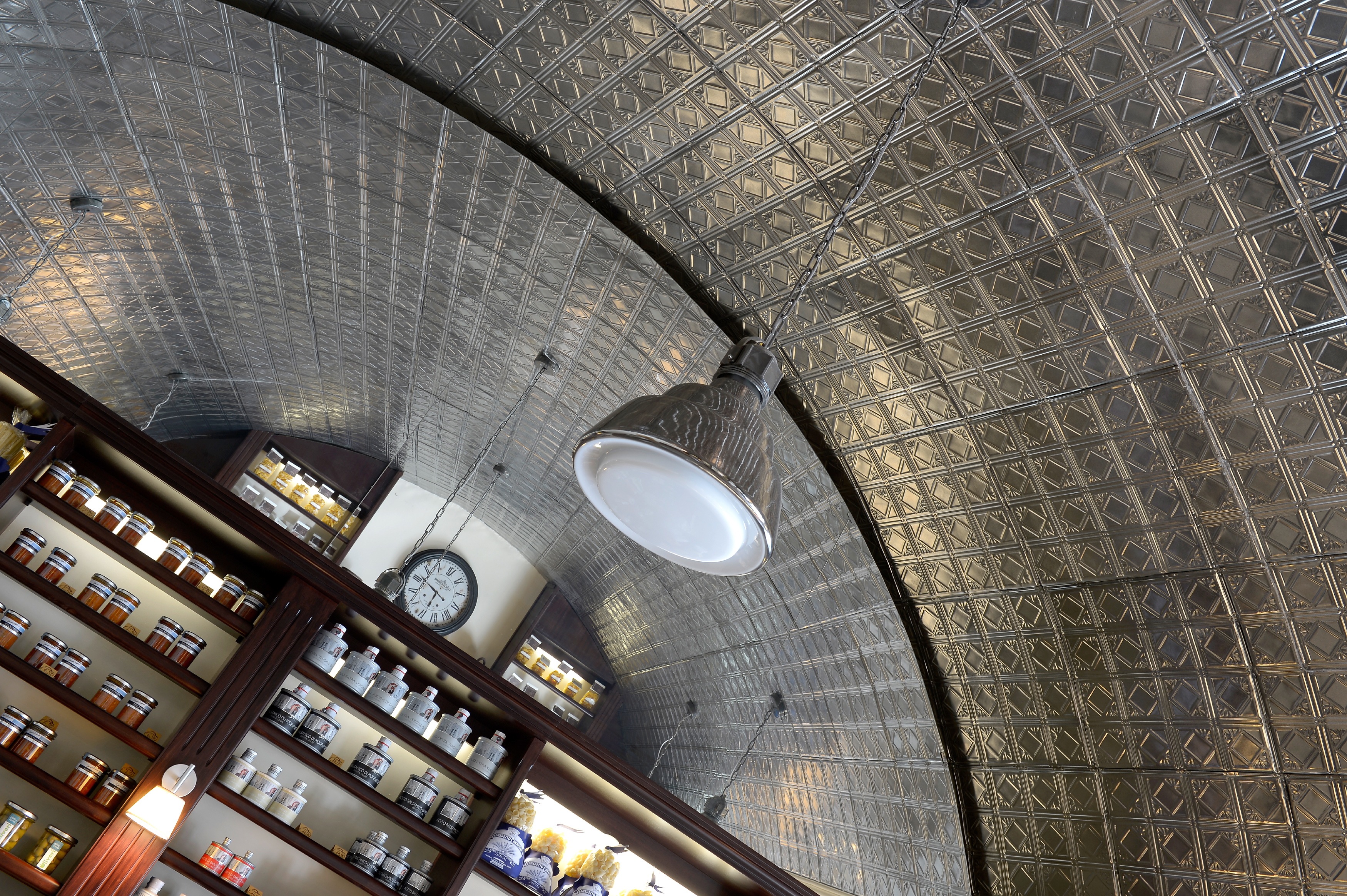 Memento Gustus 餐厅 | 复古风格与现代设计的完美结合-8