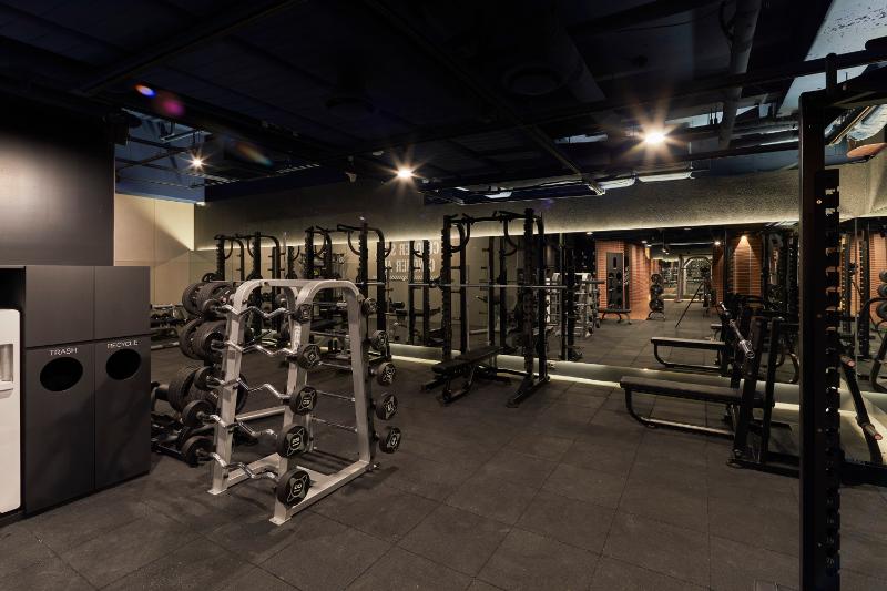 照明点亮 100 平商业空间-11