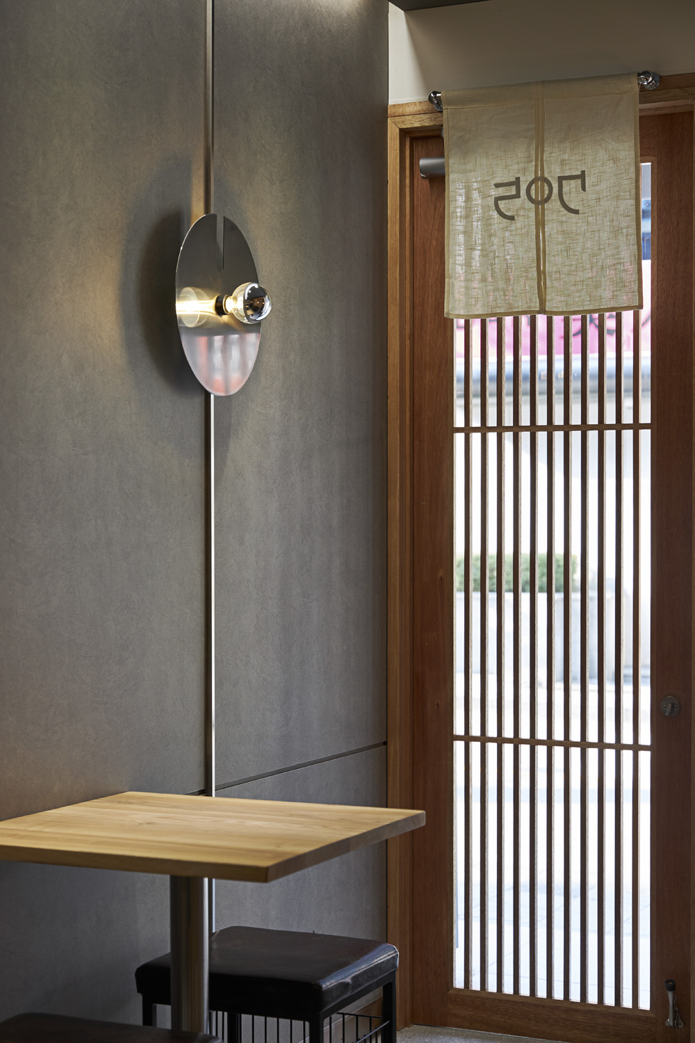 10 坪小宅展现简约魅力，WD&BT 设计打造舒适生活空间-18