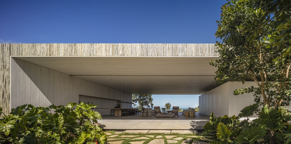 巴西 Trancoso 住宅,金属结构与有机材质的完美融合-16