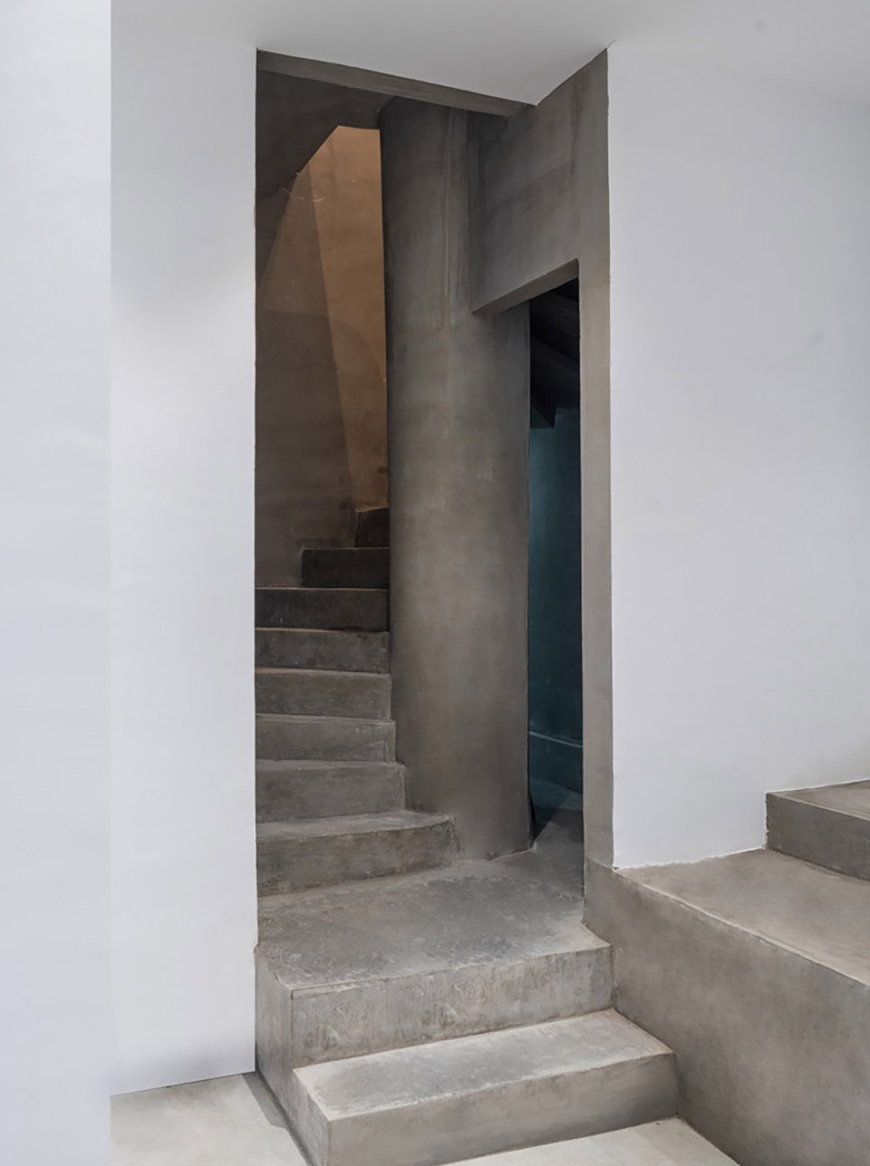 重庆南山“塔可夫斯基式”住宅 | 雾中桥梁的魔幻建筑体验-107