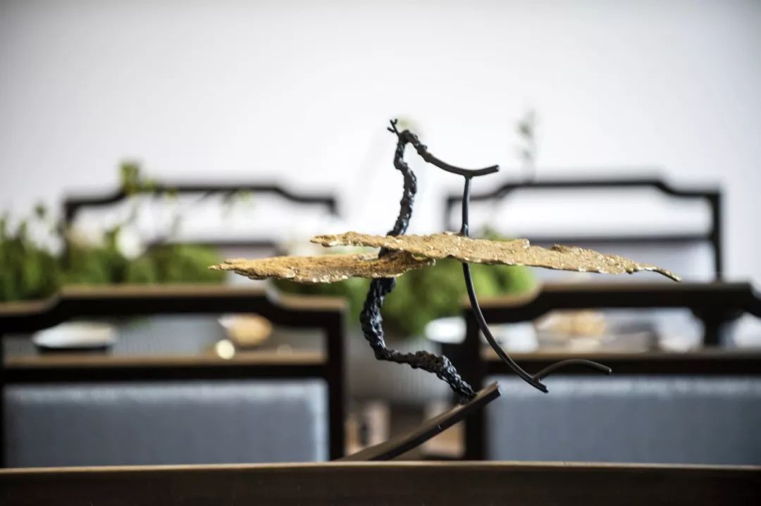 德清蓝城观云小镇 Y 户型样板房 | 新旧融合的中式美学空间-21