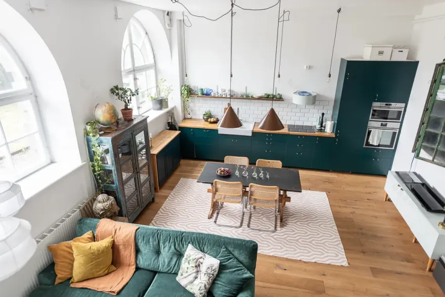 阁楼式公寓 | 巧妙利用空间,打造舒适亲子居所-1