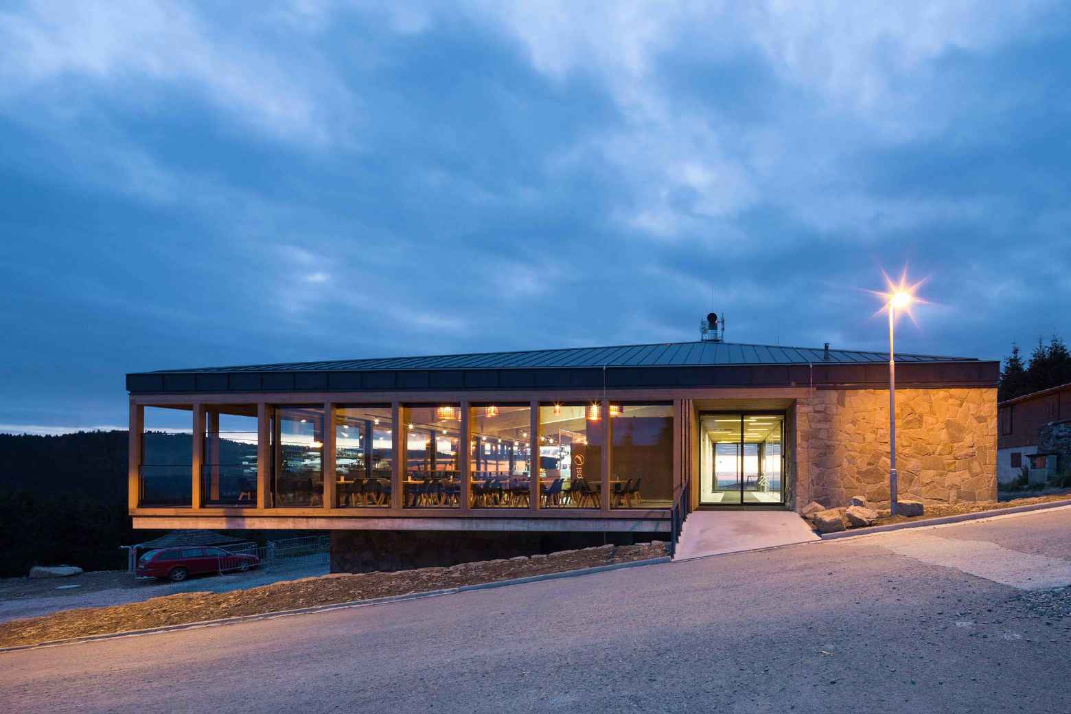 Výstupní stanice lanové dráhy na Pustevnách – Mrva.net-12