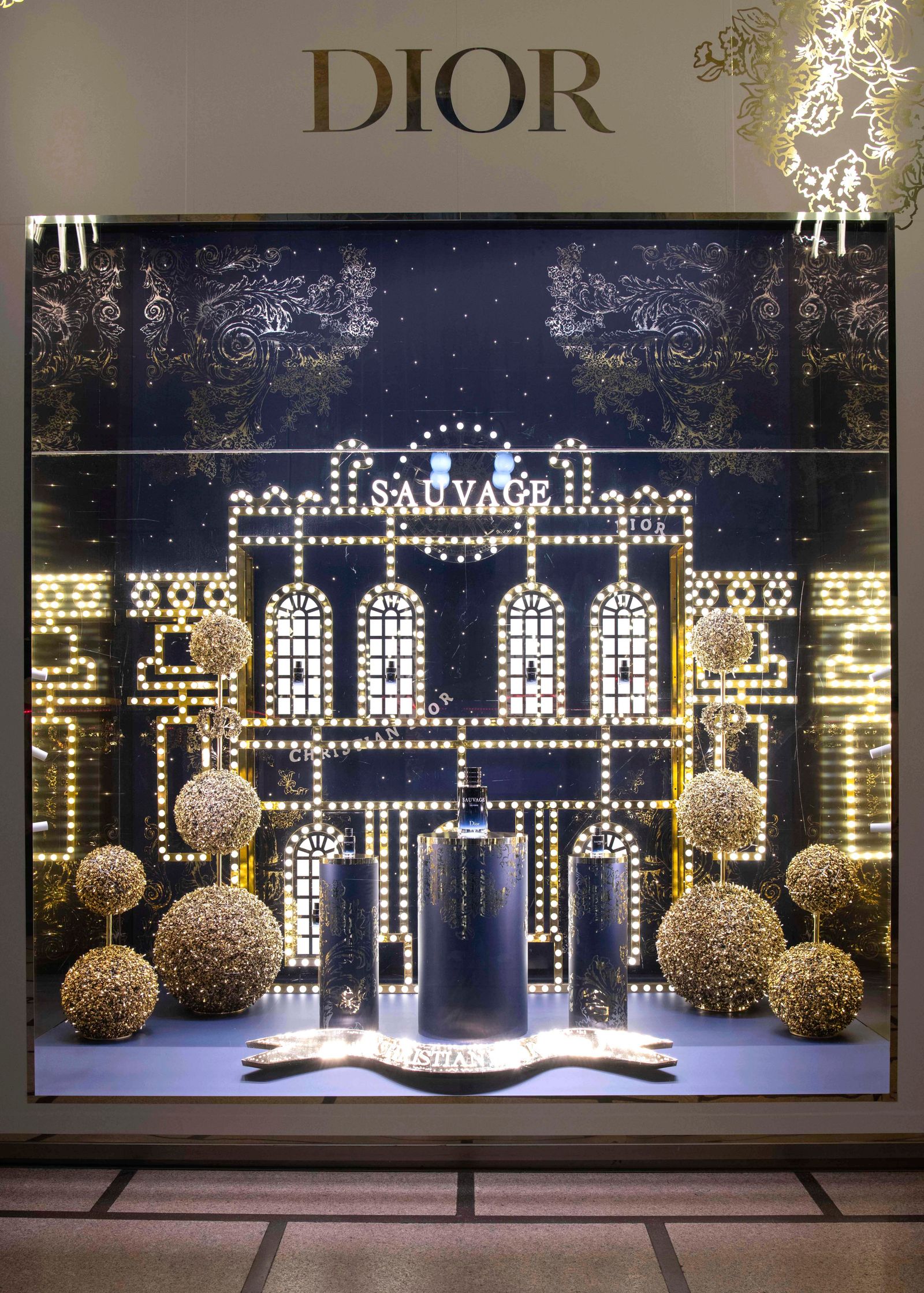 Dior米兰圣诞装饰项目丨意大利米兰-24