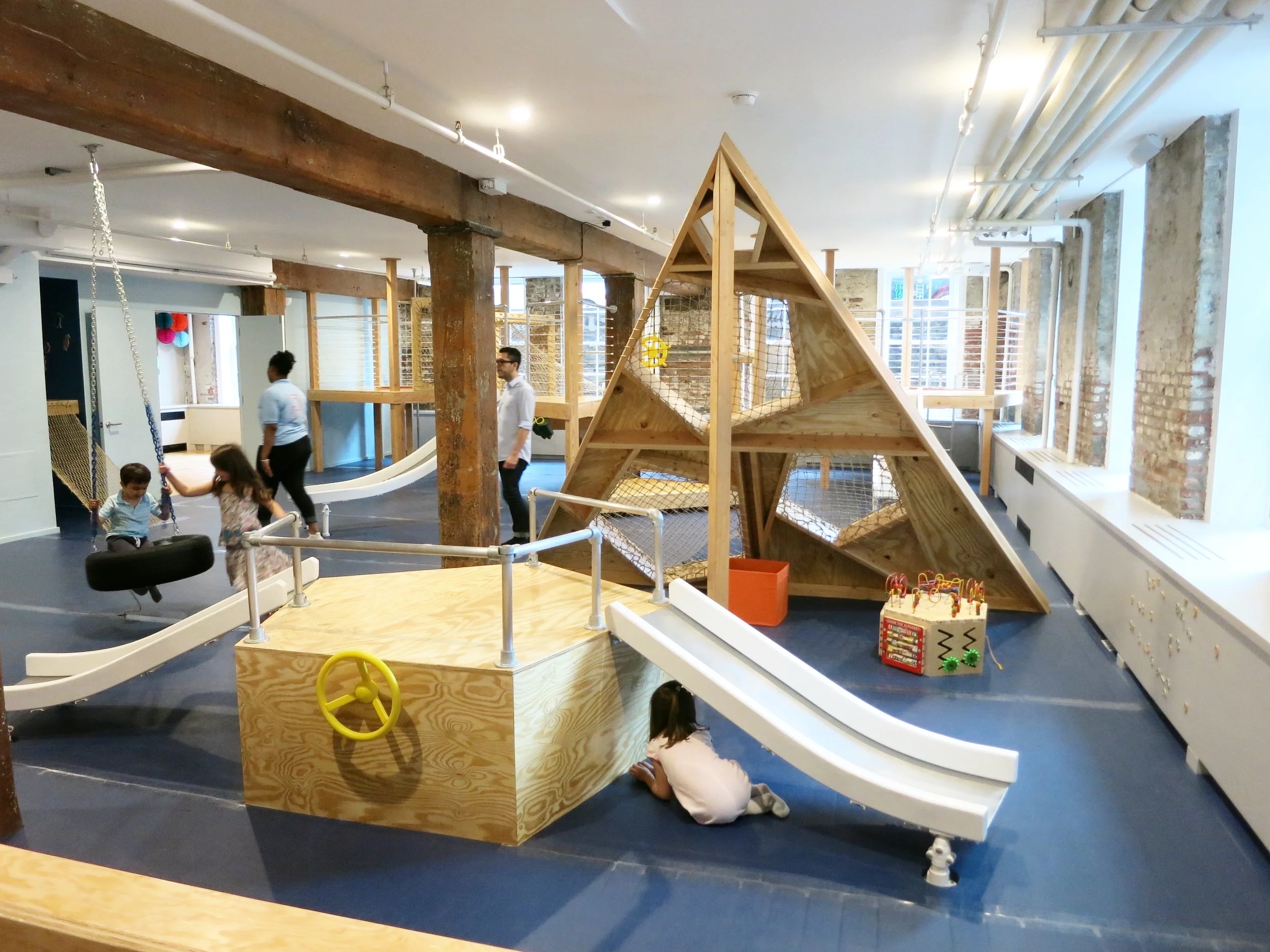 小飞象休息时间

注：Dumbo通常是指迪士尼动画形象小飞象，Recess有休息、课间休息等意思，结合常见语境这样翻译较为合适 丨studio ai architects-5