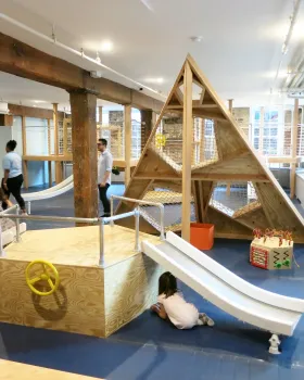 小飞象休息时间

注：Dumbo通常是指迪士尼动画形象小飞象，Recess有休息、课间休息等意思，结合常见语境这样翻译较为合适 丨studio ai architects