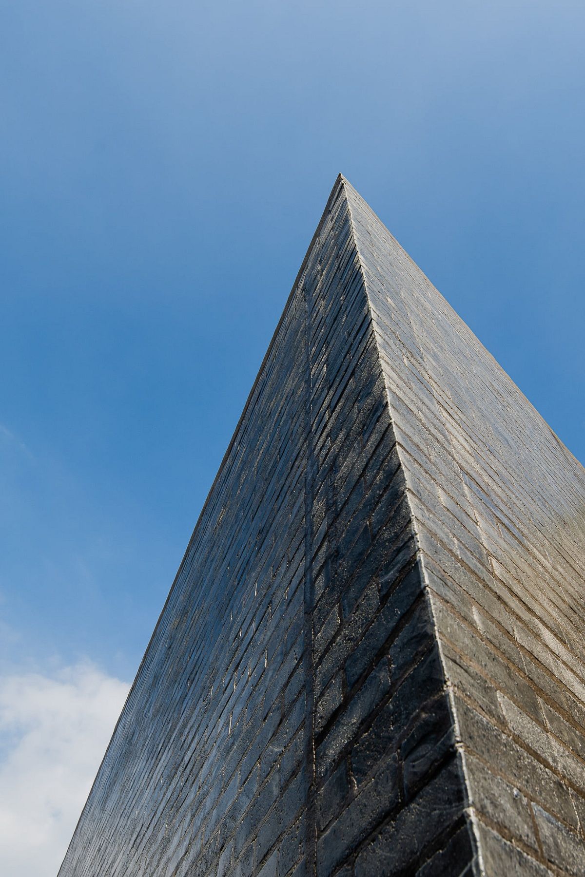 新旧融合的越南传统音乐工作室-55