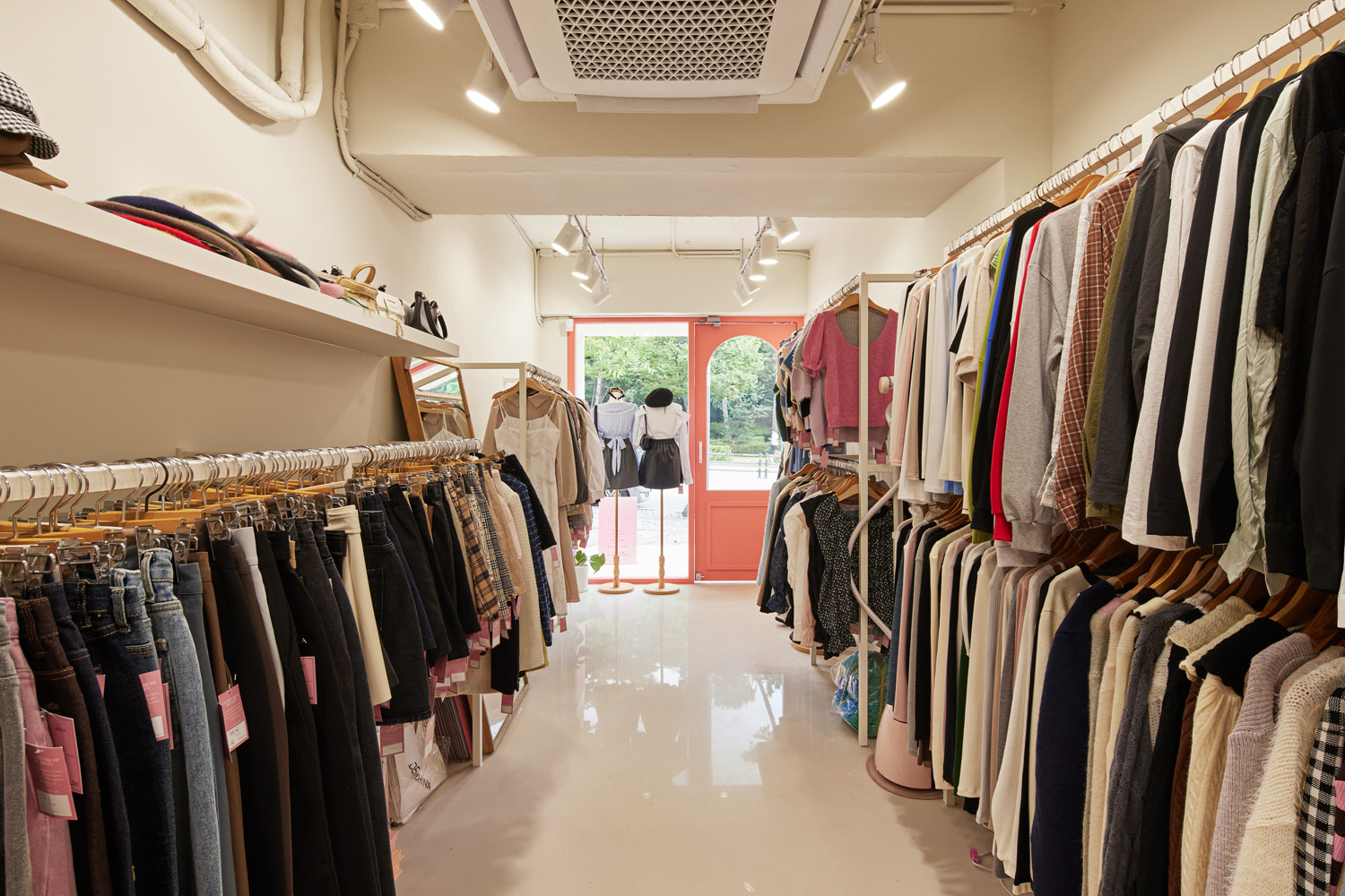 粉色点缀的 9 坪内衣店 | 设计师的独特视角-4