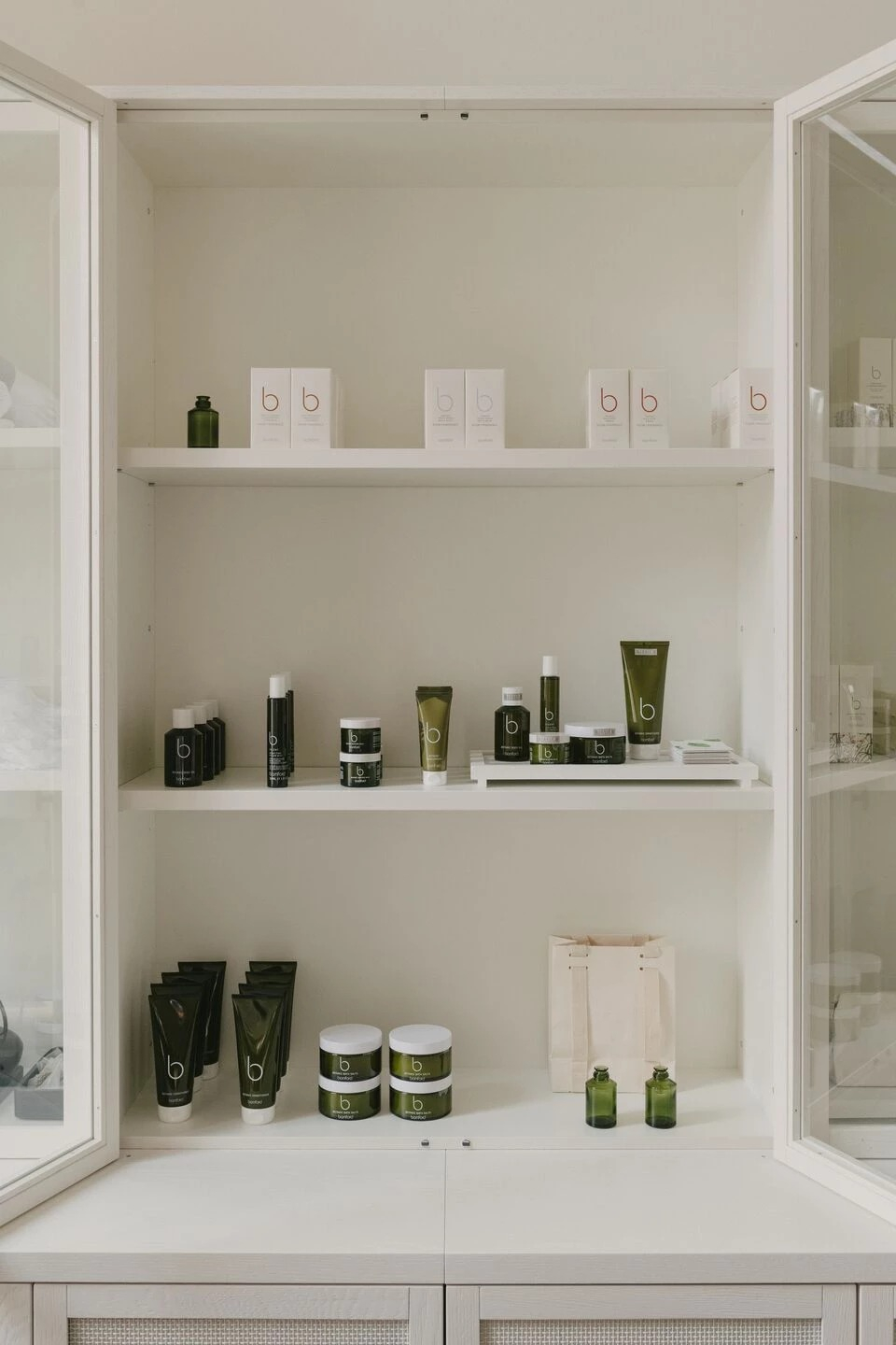 August 酒店 / Vincent Van Duysen-45