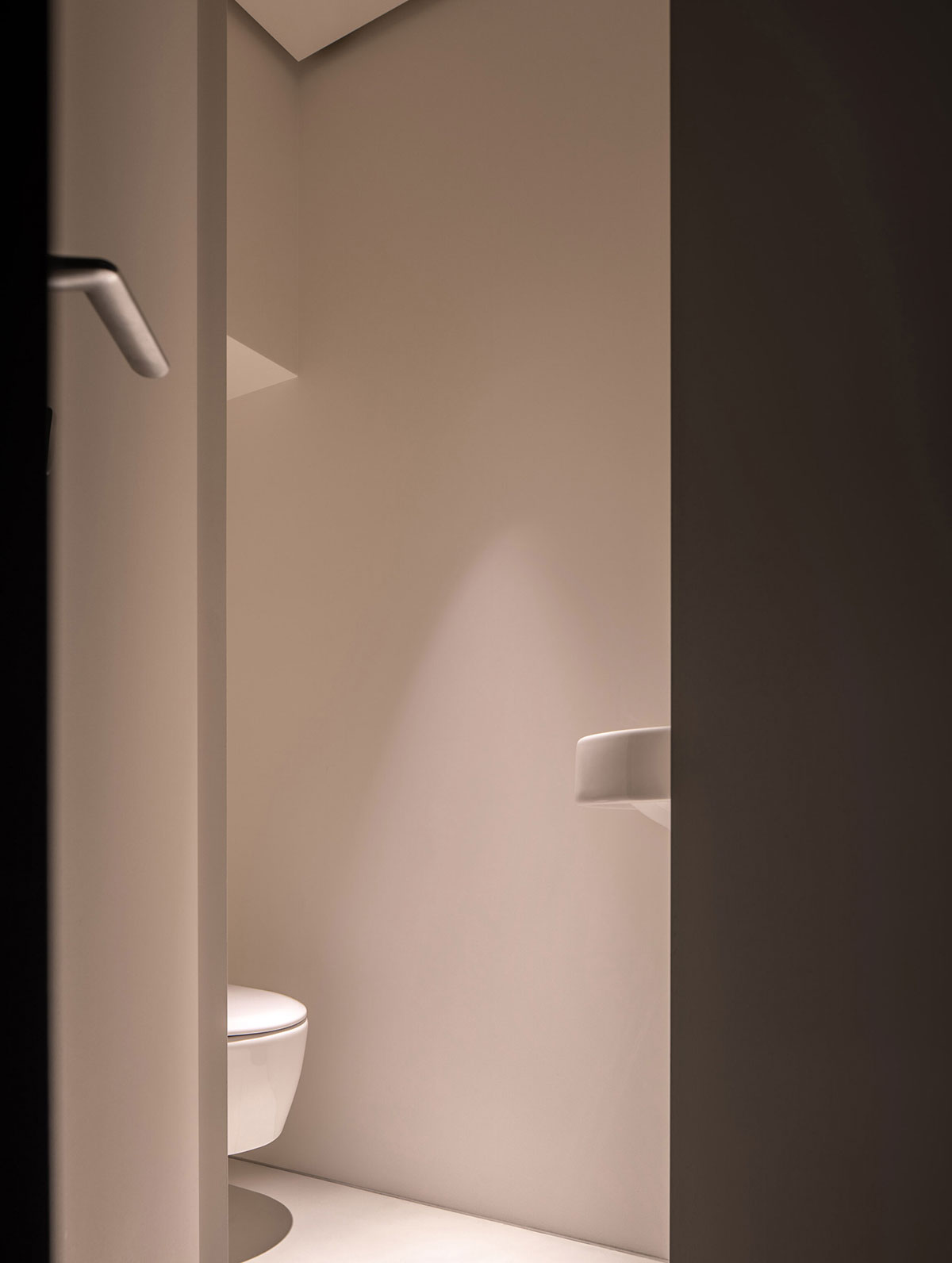 乌克兰利沃夫时尚绿意公寓设计-11