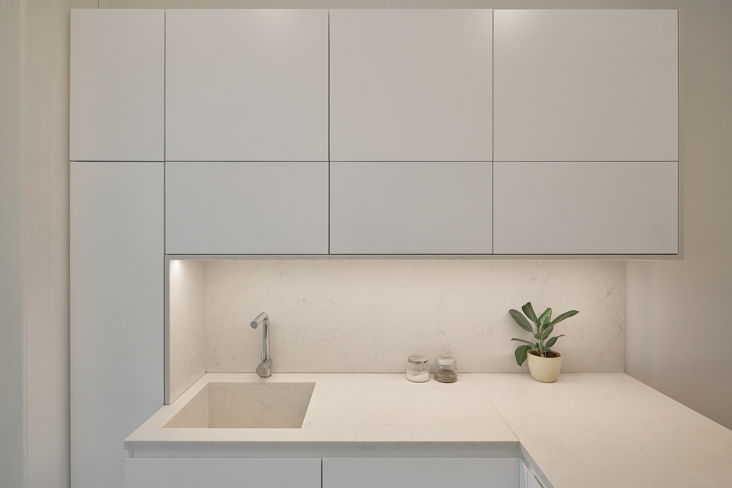 葡萄牙里斯本现代简约家庭公寓设计丨CFarquitetos-40