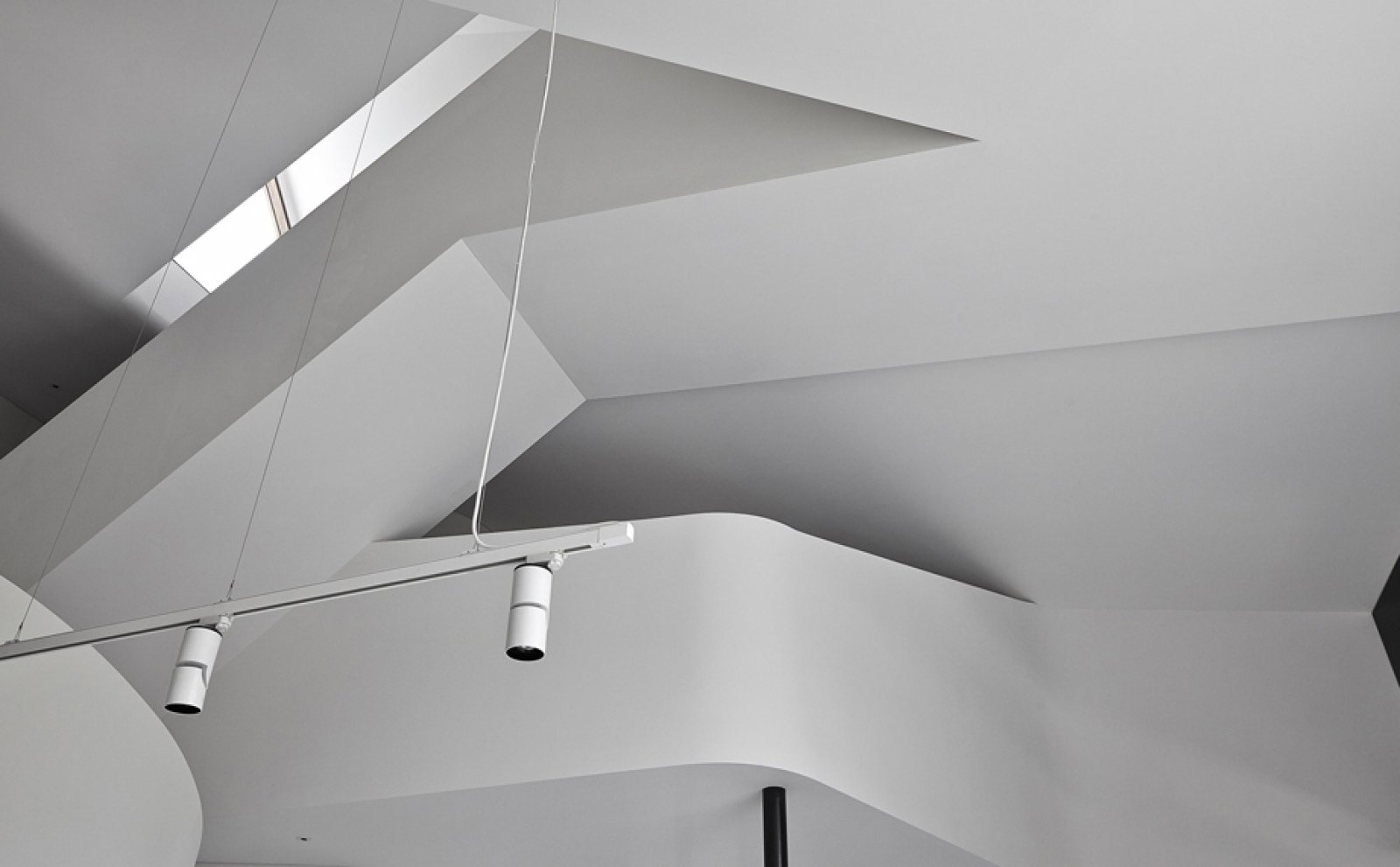 奶油厂改造的阁楼公寓-6