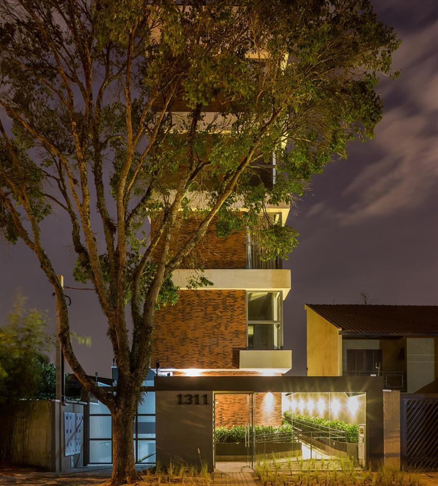 巴西 Residencial Pará住宅楼，狭窄土地上的现代设计奇迹-2