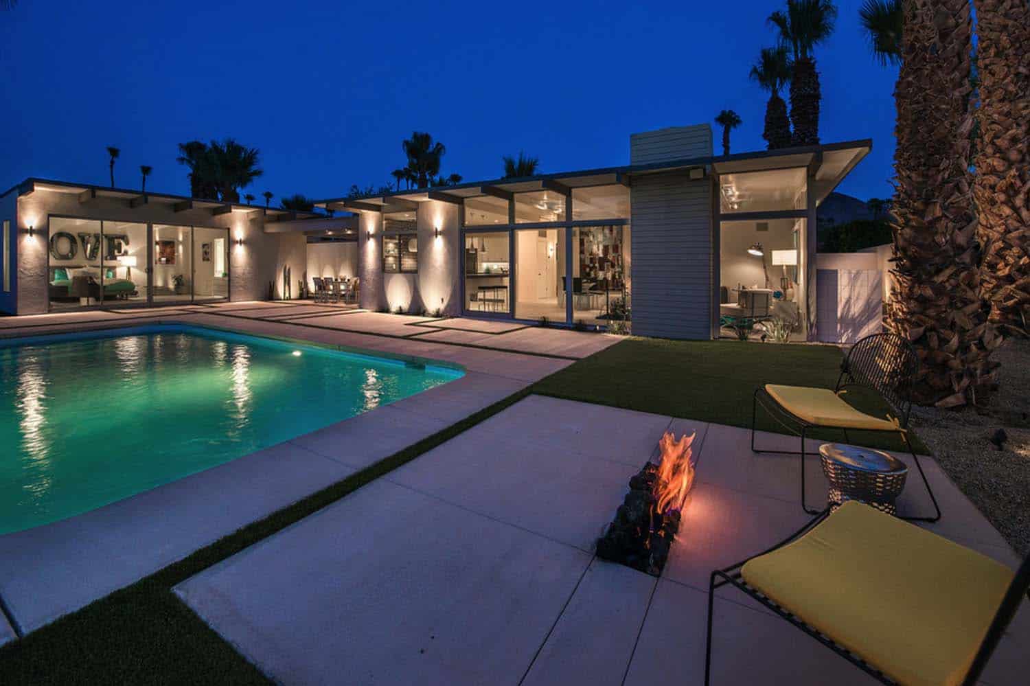 Midcentury dream retreat with a poolside paradise in Palm Springs-32