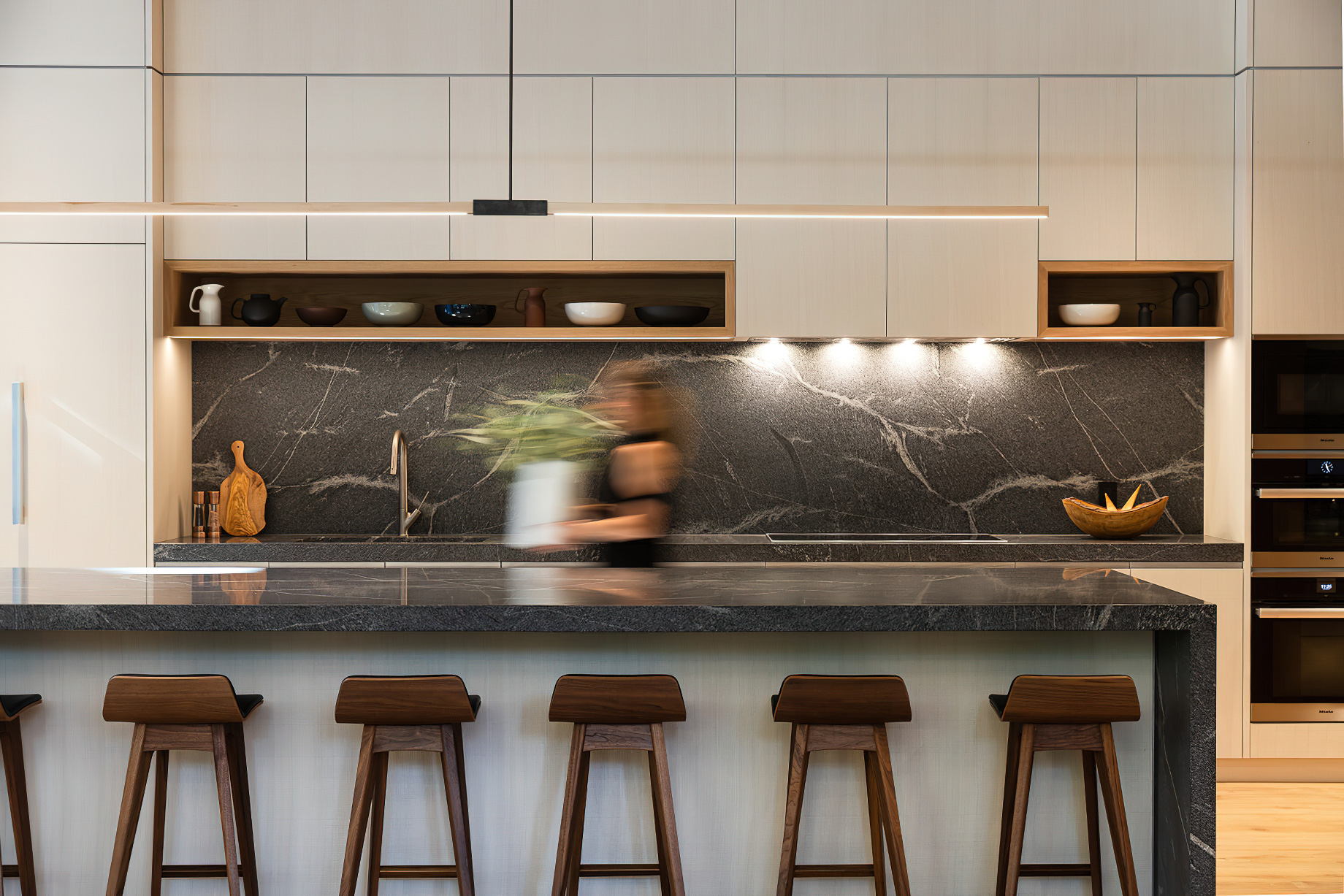 Trail’s Edge 宫殿式豪华滑雪小屋住宅丨加拿大丨Openspace Architecture-15