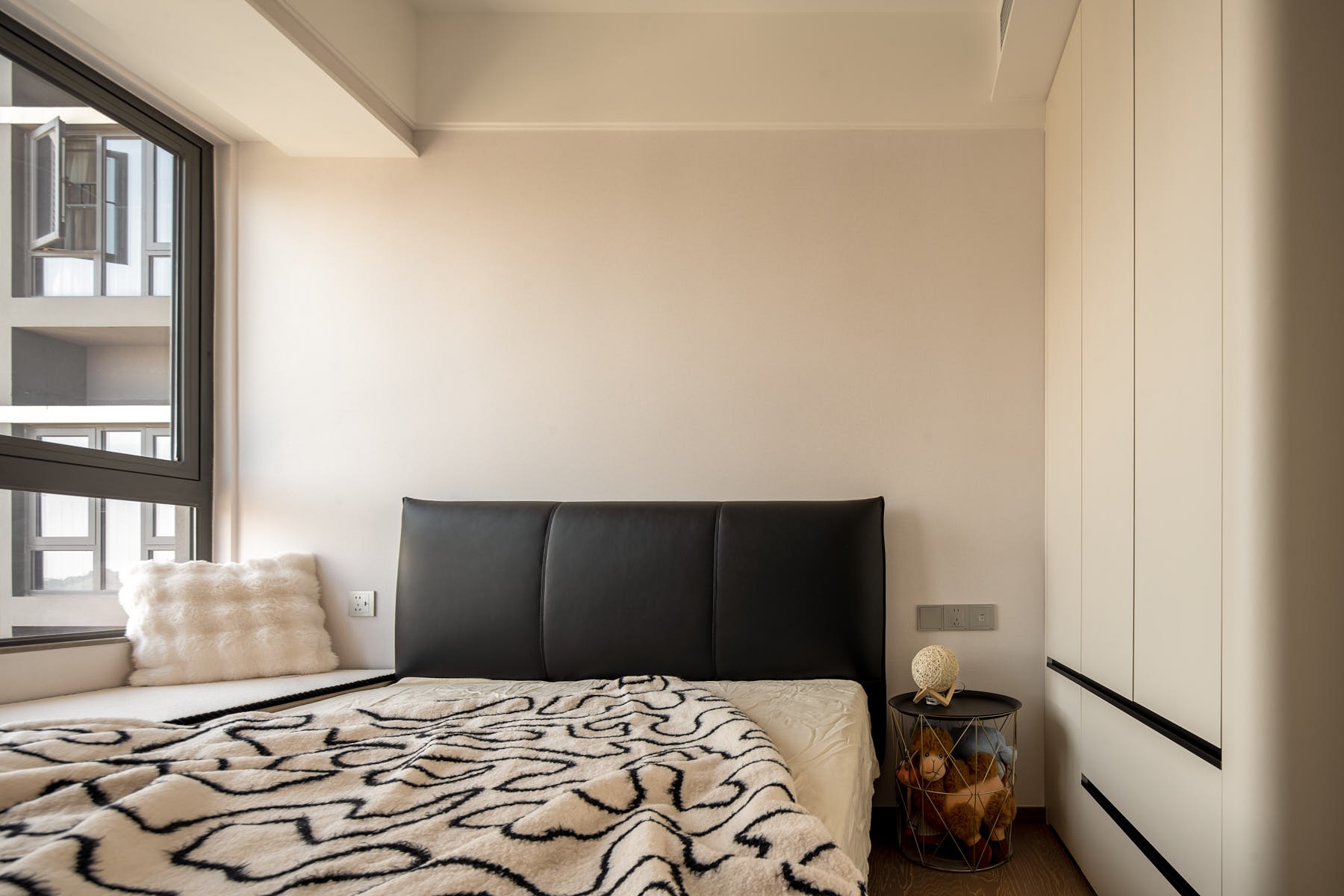 120㎡客餐阳一体化通透动线,藏在极简背后的生活讲究-71