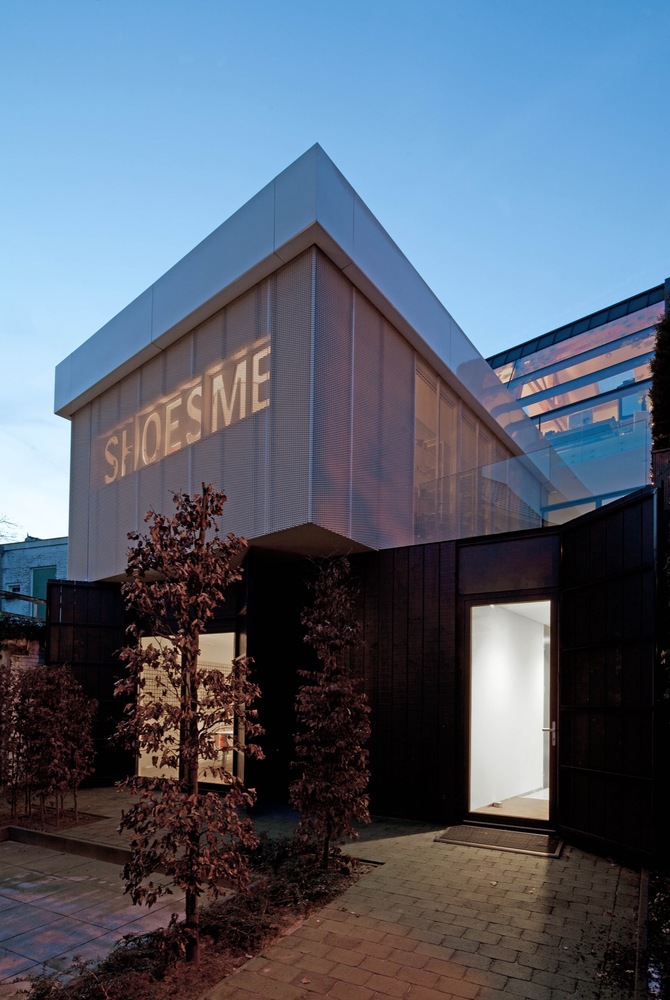 荷兰蒂尔堡儿童鞋制造商总部,双面建筑魅力独特-34