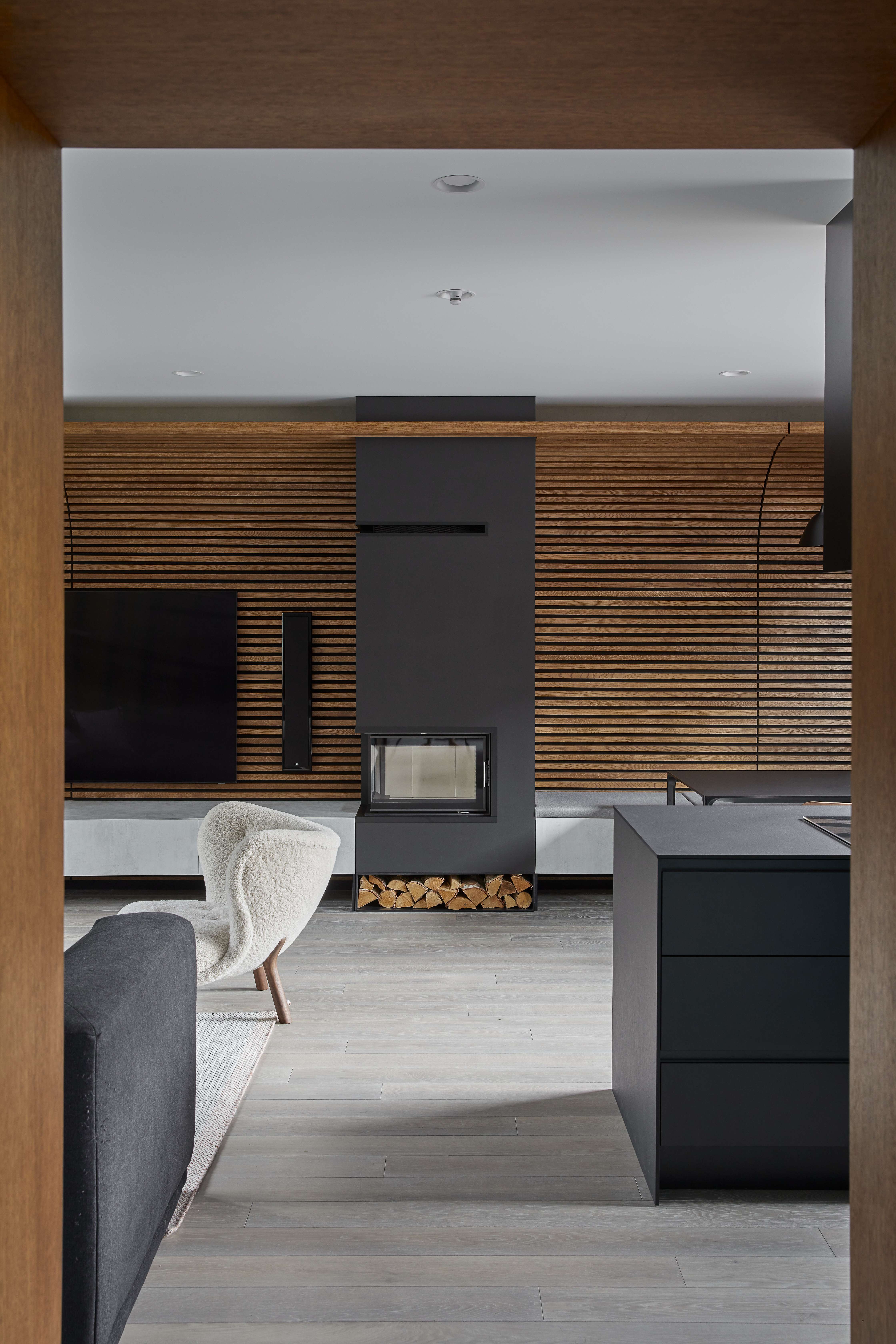 Kotedžas tarp pušų InArch-20