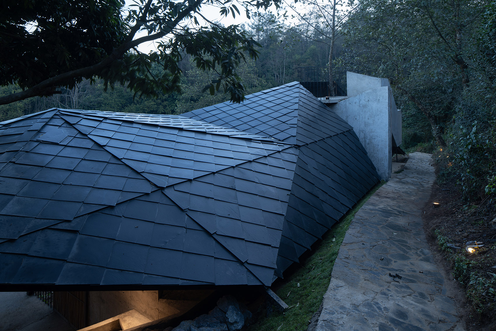 隐入山林的建筑——云南大理无量山风景厕所丨孔祥伟工作室-88