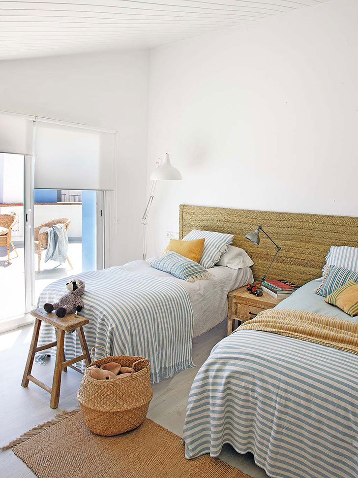 西班牙海岸阳光美宅，弧形窗成就绝美海景-13