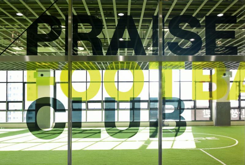 简约设计打造 171 平米室内足球场空间-15