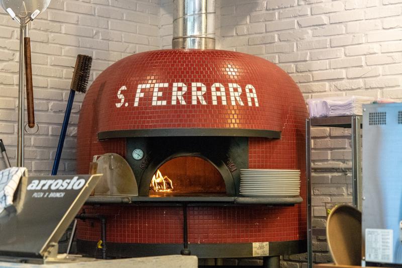 现代简约 40 平米咖啡厅室内设计案例-11