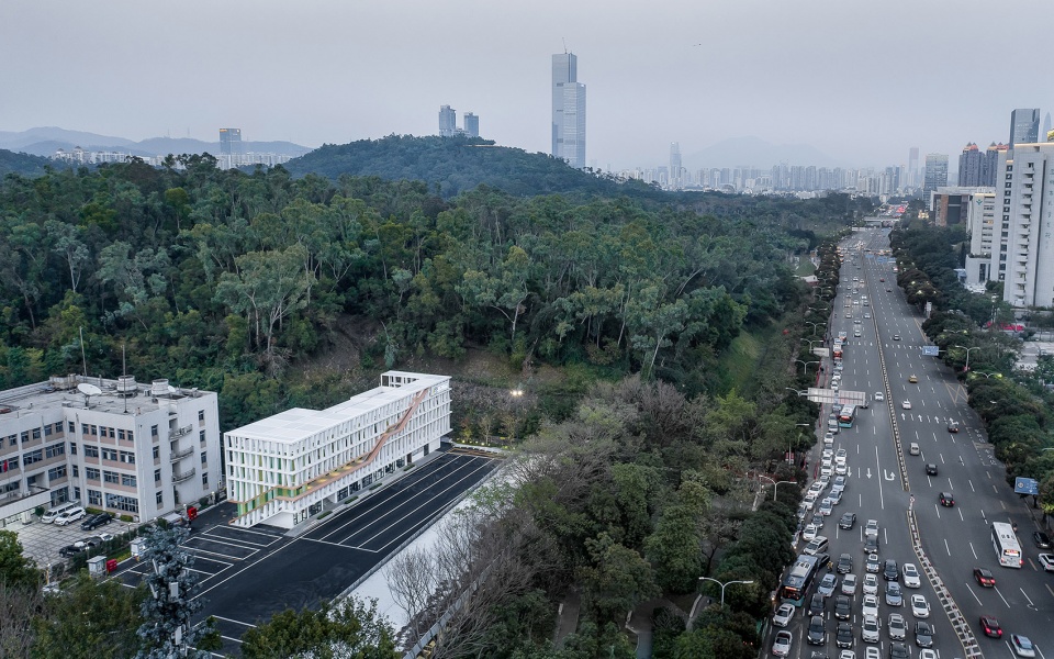 莲花山公交总站改造丨墨照建筑设计事务所-3