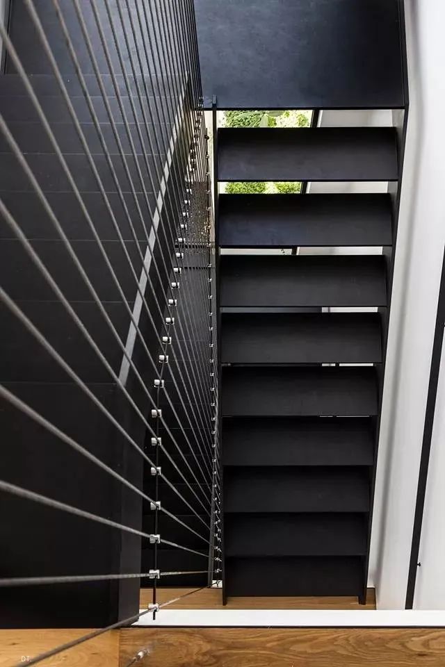 极简别墅设计 | Raz Melamed 的光影艺术空间-24