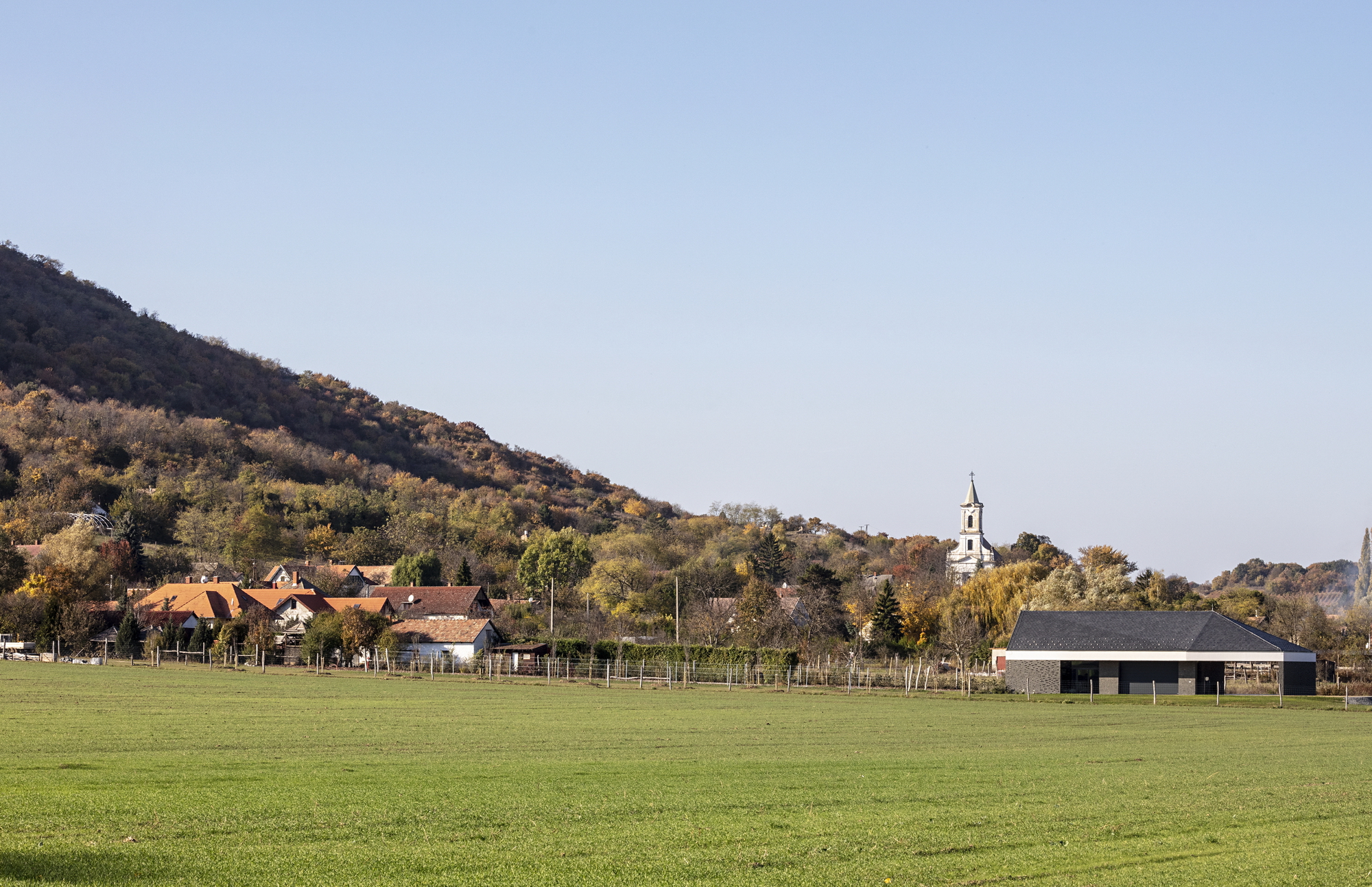 酿酒师之家丨匈牙利丨SAGRA Architects-13