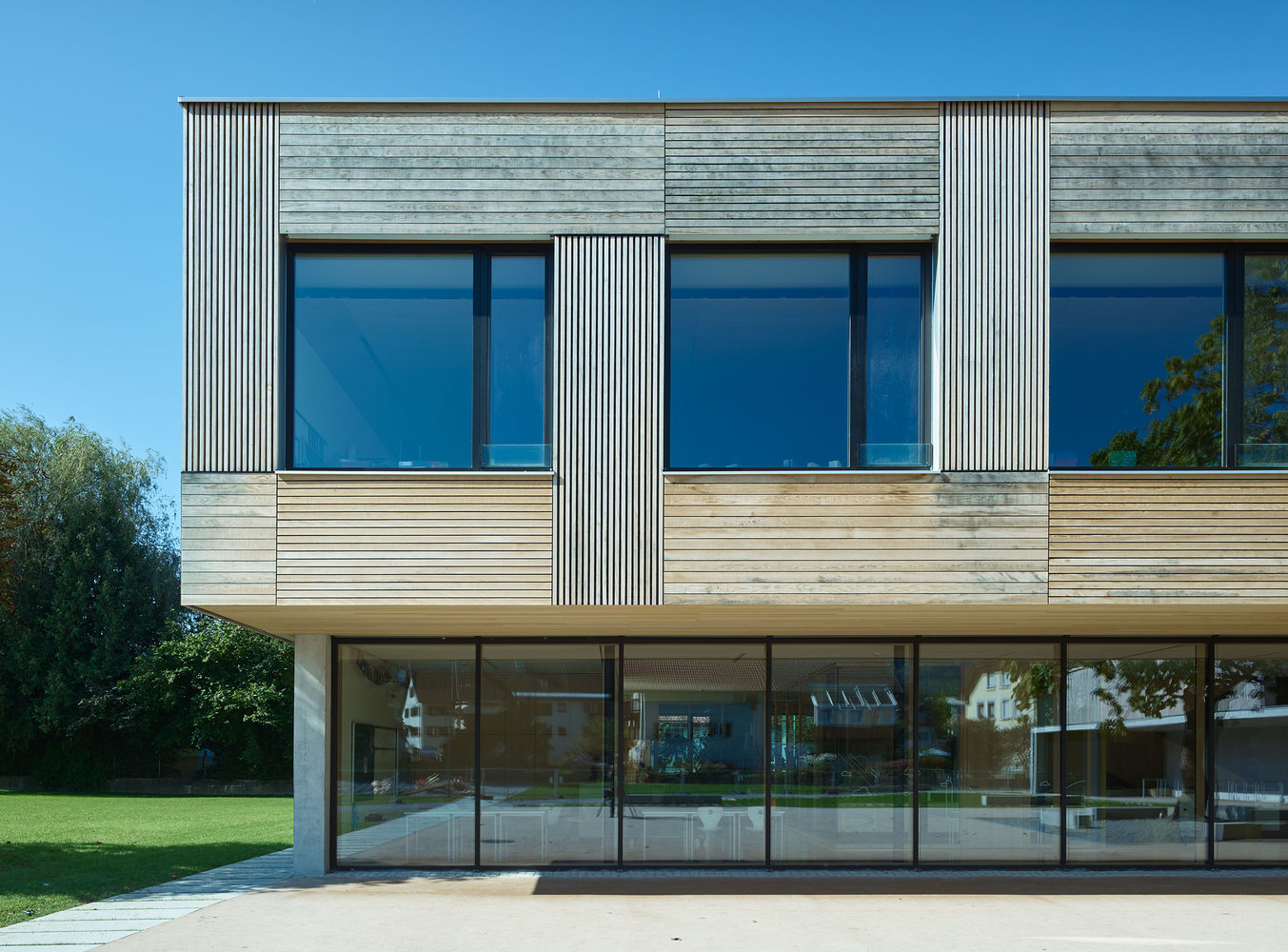 埃德拉赫小学 | 木构集群教育的典范-38