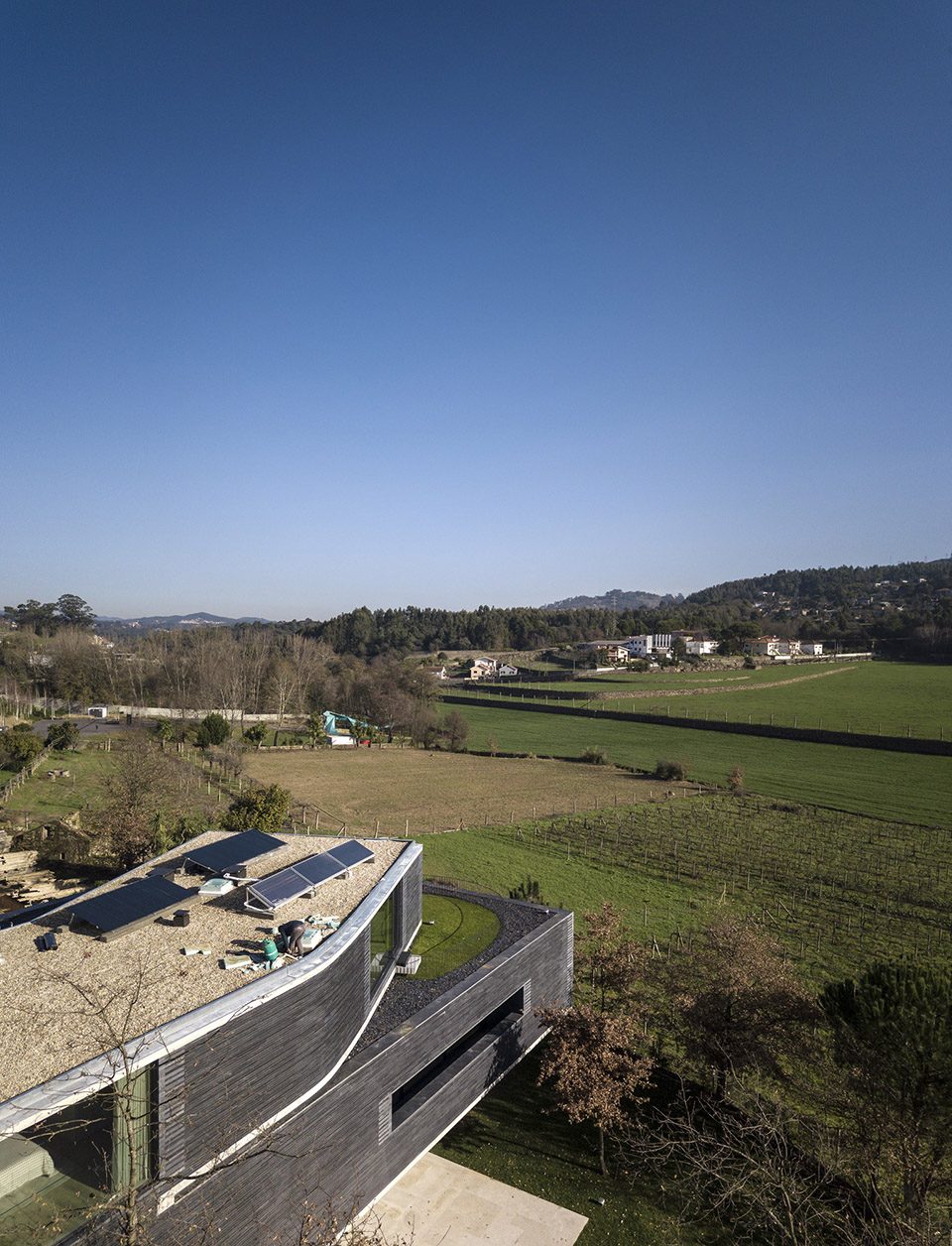 葡萄牙 RPFV 别墅,融入自然与历史的现代住宅设计-18