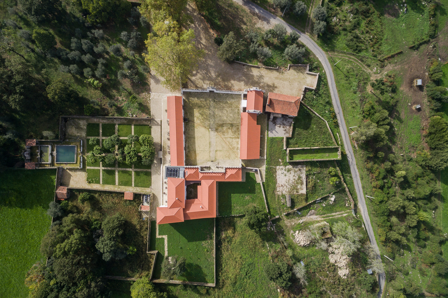 葡萄牙百年庄园酒店的现代重生-17