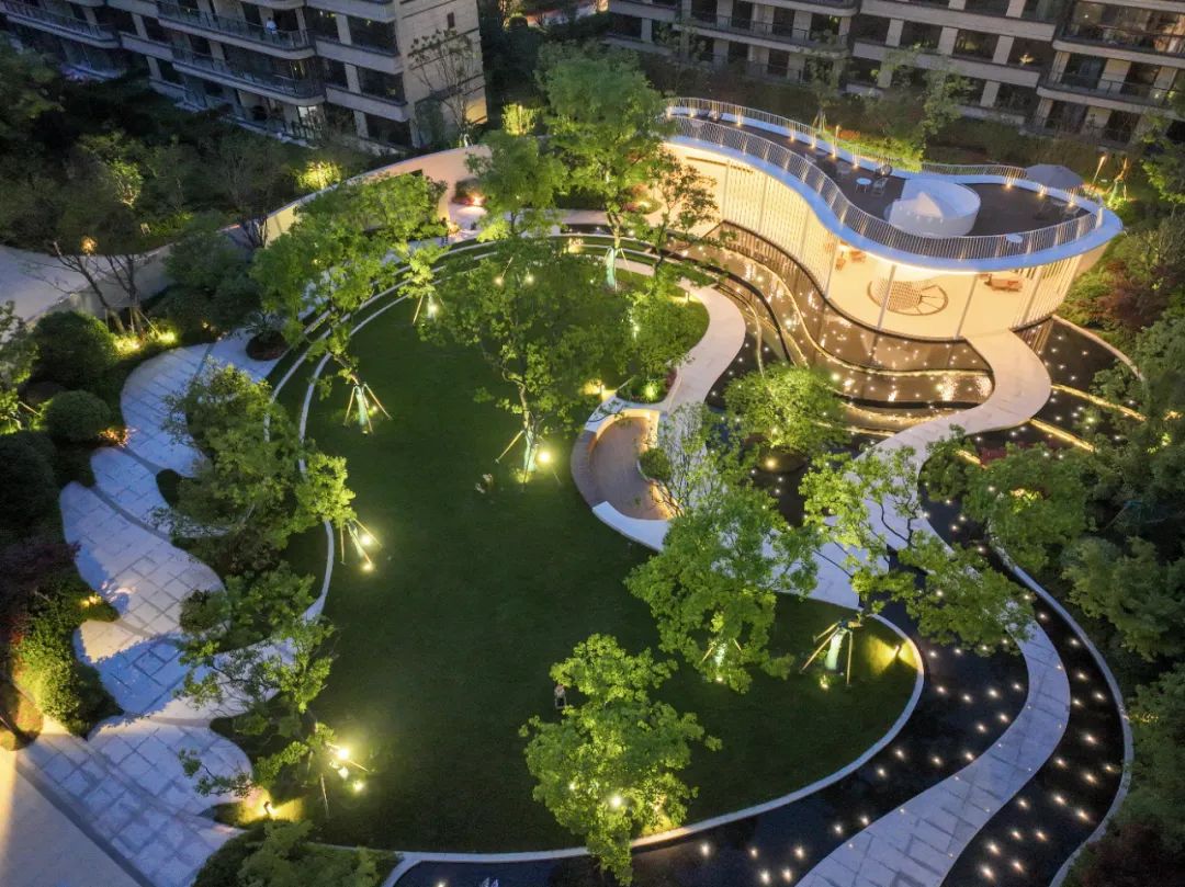 “ 光” 织水韵 | 城市喧嚣下的原乡栖居（大区）-16