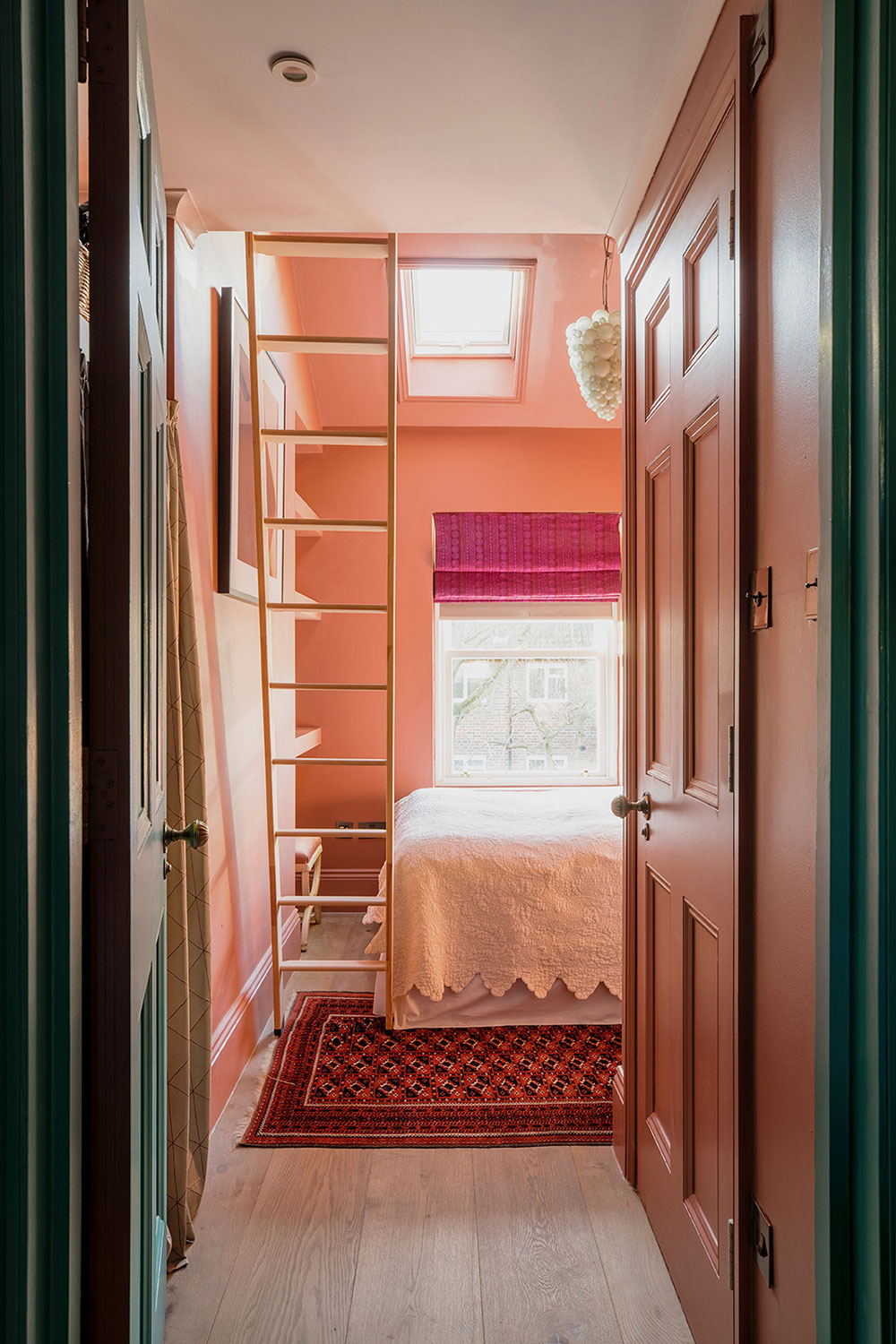 伦敦多彩家庭住宅 | 炫丽色彩的创新设计-12