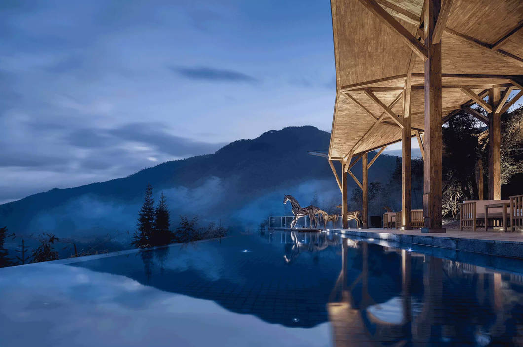 一处悬崖边上的酒店！ 张灿新作-14