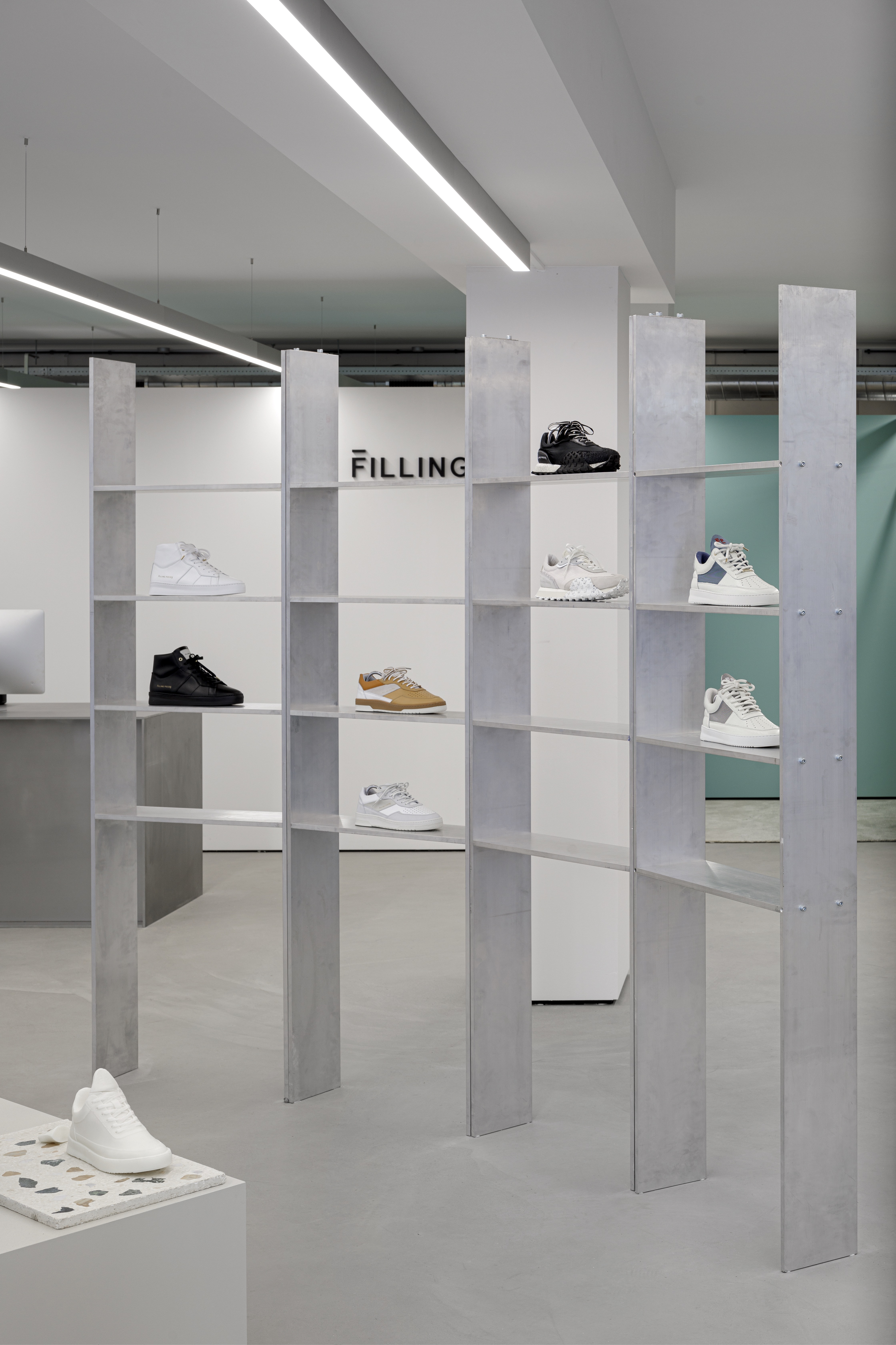 荷兰 Filling Pieces 旗舰店 | 艺术与时尚的简约交融-5
