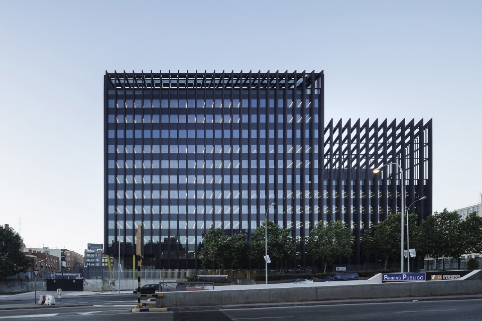 马德里地铁交通综合体 | 可持续建筑与城市环境的完美融合-31